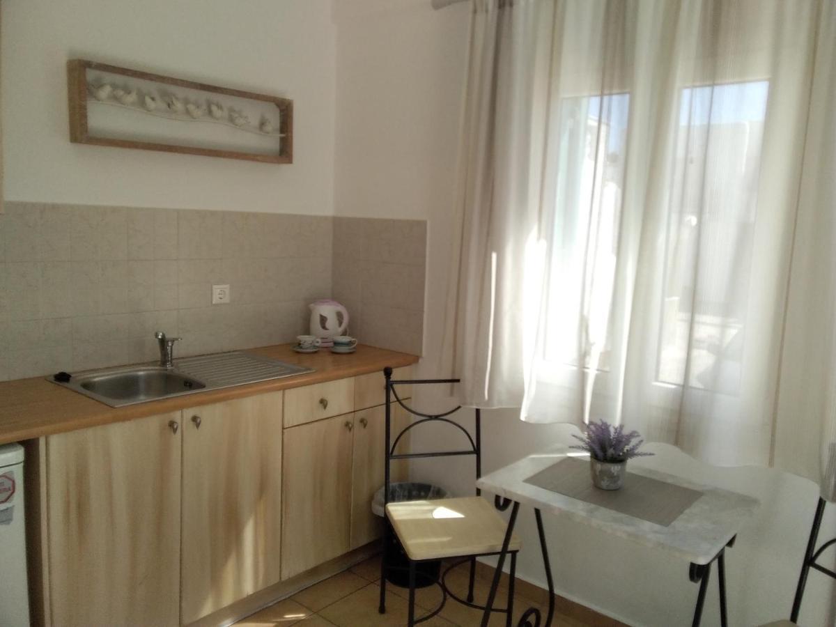 Celeste Apartments Ornos  Buitenkant foto